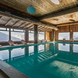 https://pierre-vacances-premium-les-hauts-bois.hotels-rhonealpes.com