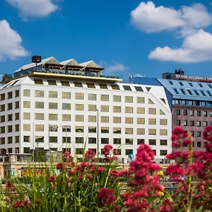 Radisson Red Hotel, Vienna