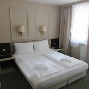 Attache L Contactless Check-in Hotell