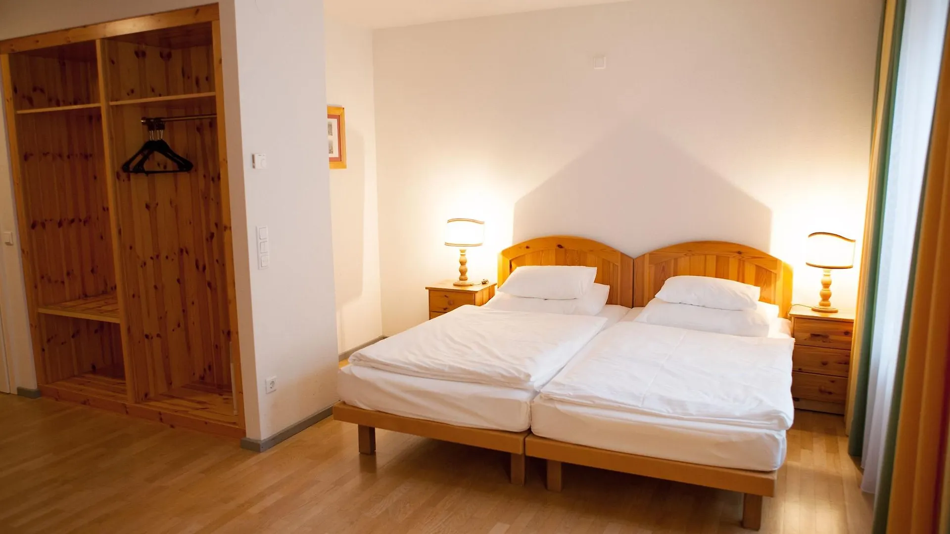 Hotel Caroline Vienna 3*,